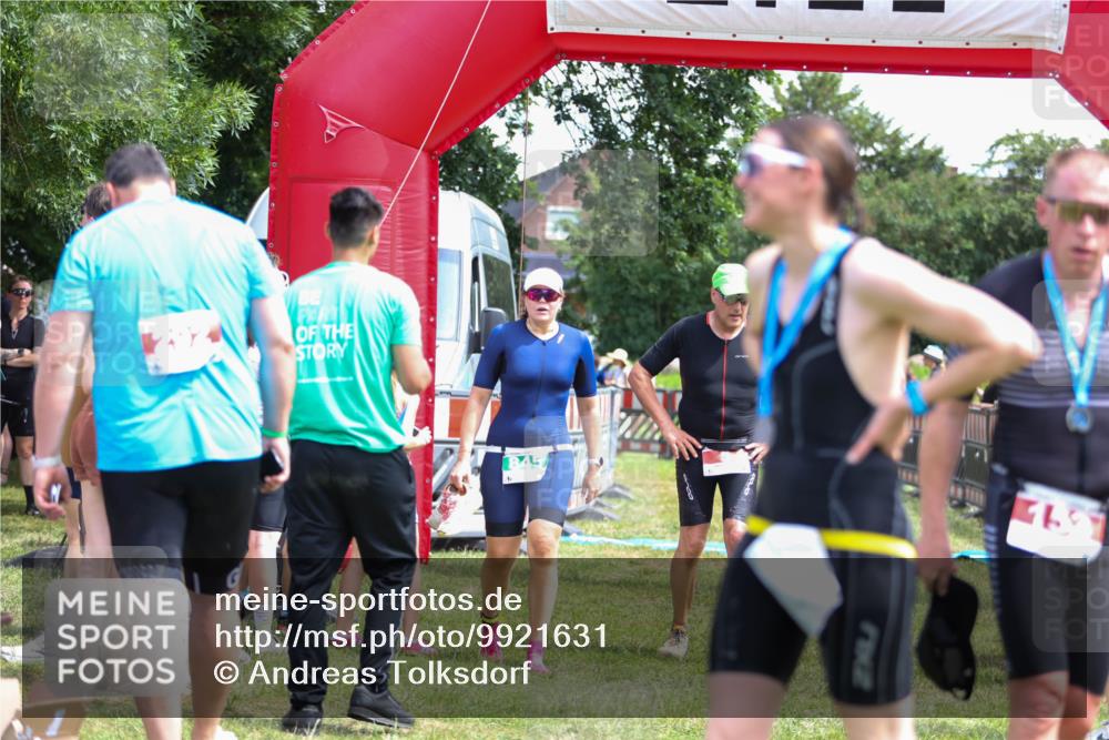 21.06.2026 - 29. Vierlanden-Triathlon Andreas Tolksdorf http://msf.ph/oto/9921631 21.06.2026 13:36:23 Ziel  meine-sportfotos.de