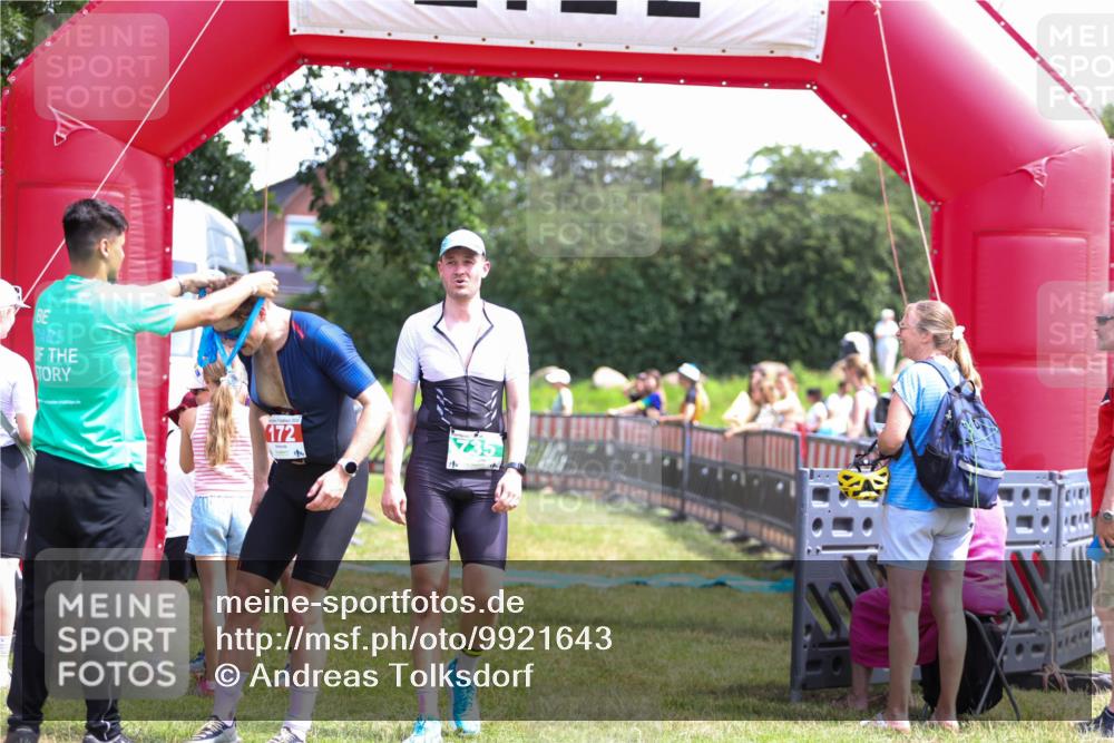 21.06.2026 - 29. Vierlanden-Triathlon Andreas Tolksdorf http://msf.ph/oto/9921643 21.06.2026 13:36:44 Ziel  meine-sportfotos.de