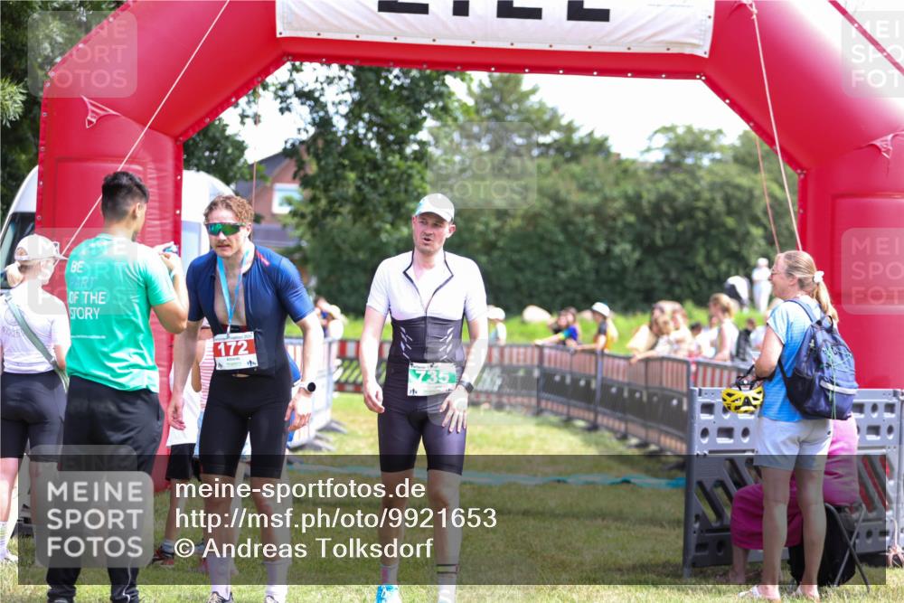 21.06.2026 - 29. Vierlanden-Triathlon Andreas Tolksdorf http://msf.ph/oto/9921653 21.06.2026 13:36:44 Ziel  meine-sportfotos.de