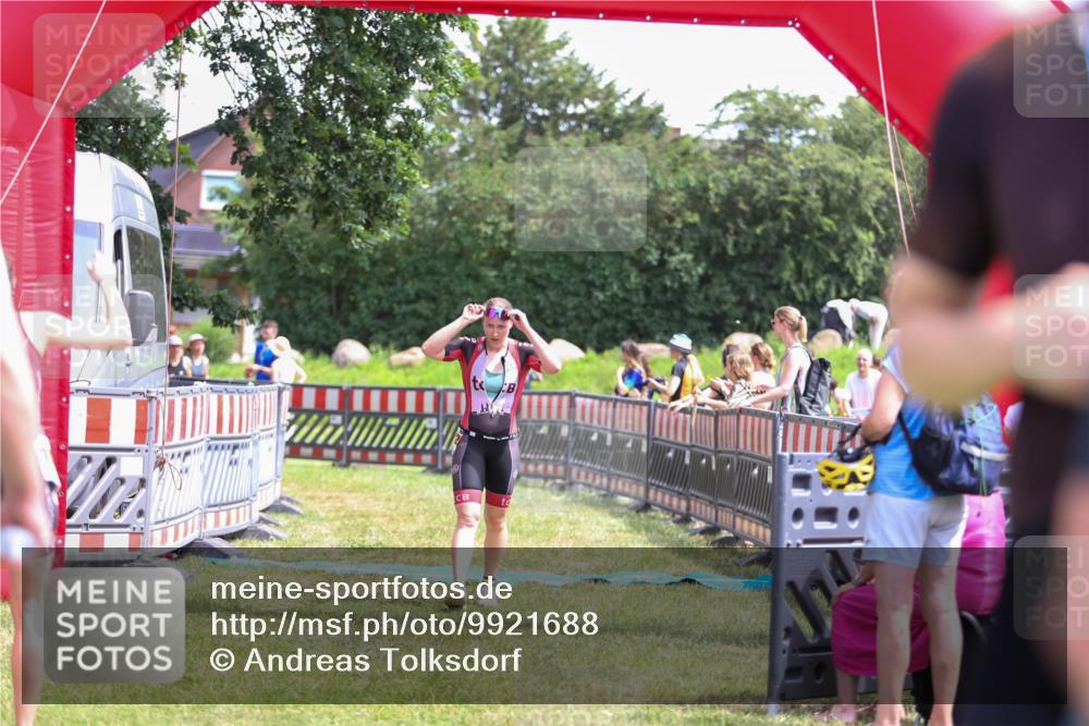 21.06.2026 - 29. Vierlanden-Triathlon Andreas Tolksdorf http://msf.ph/oto/9921688 21.06.2026 13:37:43 Ziel 846, 870, 1002 meine-sportfotos.de