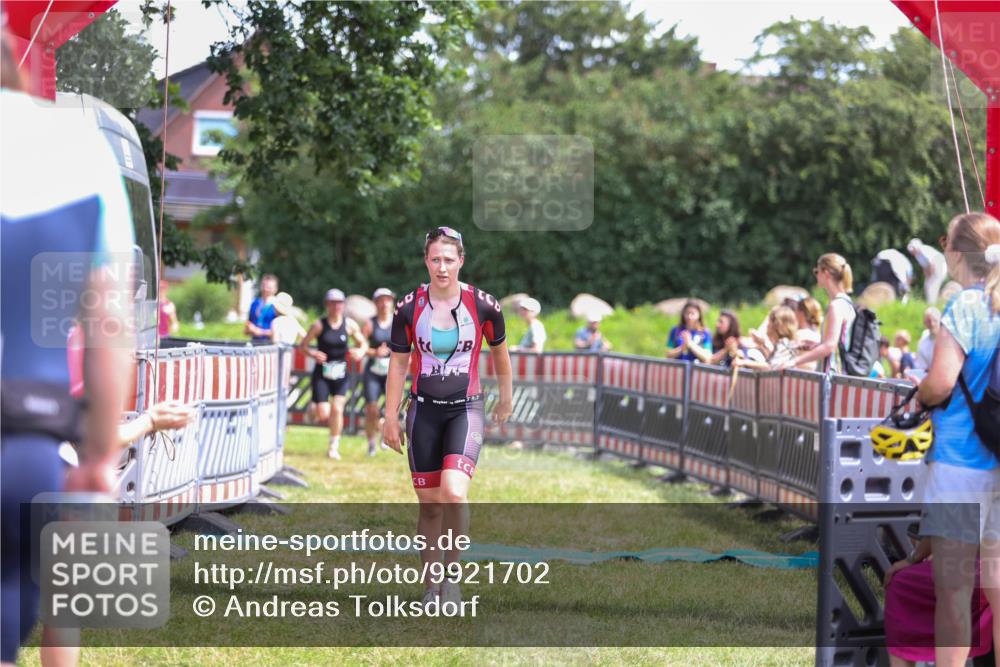 21.06.2026 - 29. Vierlanden-Triathlon Andreas Tolksdorf http://msf.ph/oto/9921702 21.06.2026 13:37:45 Ziel 846, 870, 1002 meine-sportfotos.de