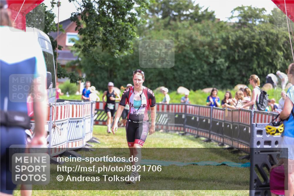 21.06.2026 - 29. Vierlanden-Triathlon Andreas Tolksdorf http://msf.ph/oto/9921706 21.06.2026 13:37:45 Ziel 846, 870, 1002 meine-sportfotos.de