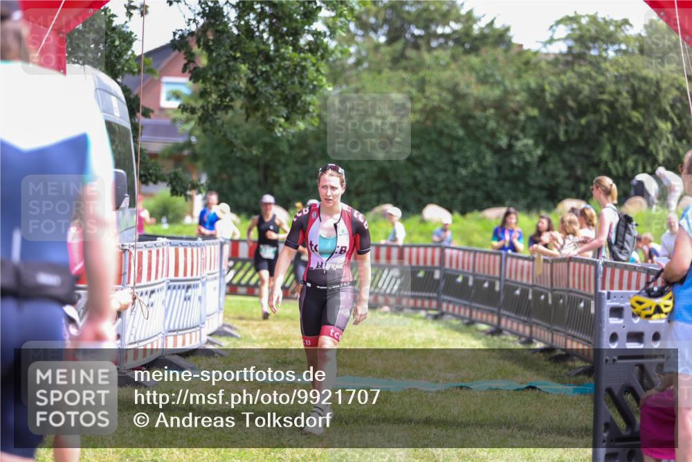 21.06.2026 - 29. Vierlanden-Triathlon Andreas Tolksdorf http://msf.ph/oto/9921707 21.06.2026 13:37:45 Ziel 846, 870, 1002 meine-sportfotos.de