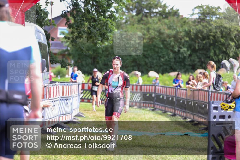 21.06.2026 - 29. Vierlanden-Triathlon Andreas Tolksdorf http://msf.ph/oto/9921708 21.06.2026 13:37:45 Ziel 846, 870, 1002 meine-sportfotos.de