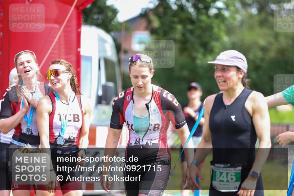 21.06.2026 - 29. Vierlanden-Triathlon Andreas Tolksdorf http://msf.ph/oto/9921715 21.06.2026 13:37:58 Ziel 720, 863, 997 meine-sportfotos.de