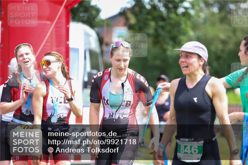 21.06.2026 - 29. Vierlanden-Triathlon Andreas Tolksdorf http://msf.ph/oto/9921718 21.06.2026 13:37:58 Ziel 720, 863, 997 meine-sportfotos.de