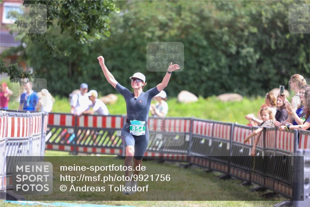21.06.2026 - 29. Vierlanden-Triathlon Andreas Tolksdorf http://msf.ph/oto/9921756 21.06.2026 13:38:28 Ziel 763, 854 meine-sportfotos.de