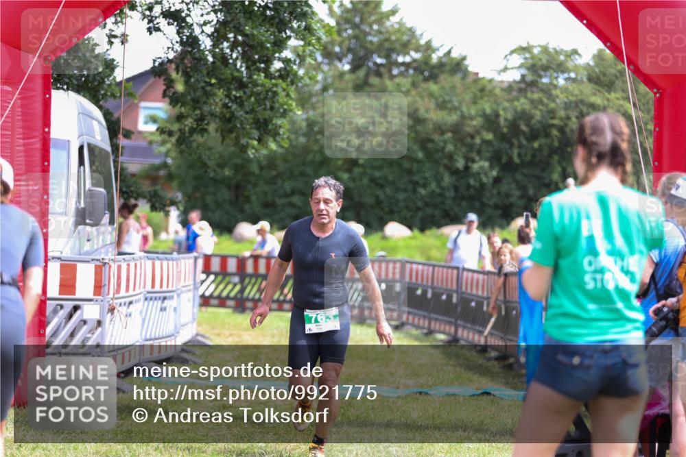 21.06.2026 - 29. Vierlanden-Triathlon Andreas Tolksdorf http://msf.ph/oto/9921775 21.06.2026 13:38:35 Ziel 763, 800 meine-sportfotos.de
