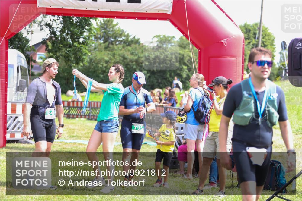21.06.2026 - 29. Vierlanden-Triathlon Andreas Tolksdorf http://msf.ph/oto/9921812 21.06.2026 13:39:06 Ziel  meine-sportfotos.de