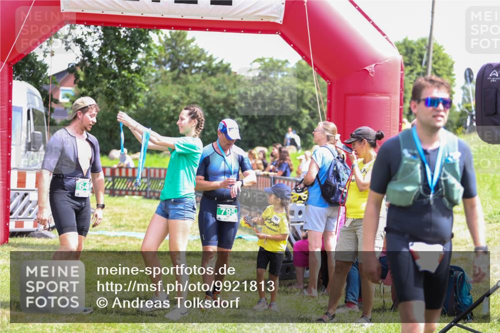 21.06.2026 - 29. Vierlanden-Triathlon Andreas Tolksdorf http://msf.ph/oto/9921813 21.06.2026 13:39:06 Ziel  meine-sportfotos.de