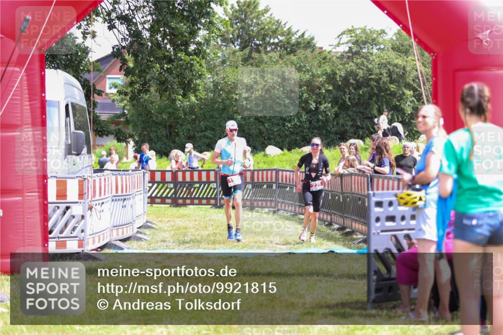21.06.2026 - 29. Vierlanden-Triathlon Andreas Tolksdorf http://msf.ph/oto/9921815 21.06.2026 13:39:28 Ziel 115, 225 meine-sportfotos.de