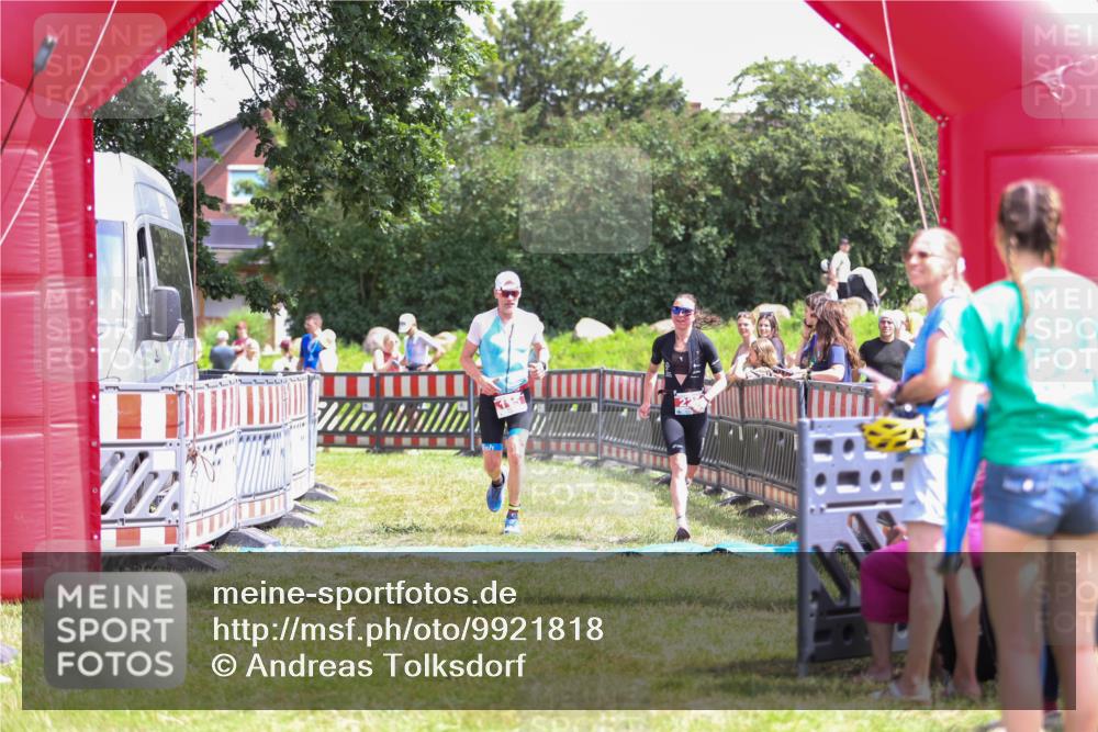 21.06.2026 - 29. Vierlanden-Triathlon Andreas Tolksdorf http://msf.ph/oto/9921818 21.06.2026 13:39:28 Ziel 115, 225 meine-sportfotos.de