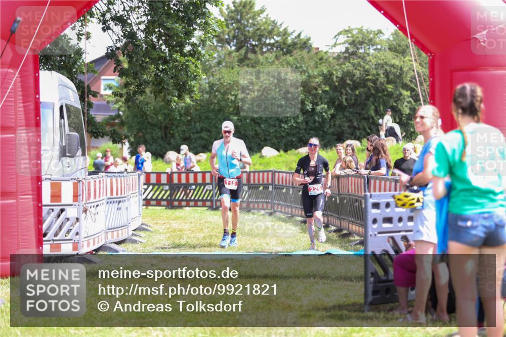 21.06.2026 - 29. Vierlanden-Triathlon Andreas Tolksdorf http://msf.ph/oto/9921821 21.06.2026 13:39:28 Ziel 115, 225 meine-sportfotos.de