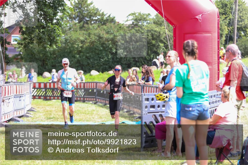21.06.2026 - 29. Vierlanden-Triathlon Andreas Tolksdorf http://msf.ph/oto/9921823 21.06.2026 13:39:29 Ziel 115, 225 meine-sportfotos.de