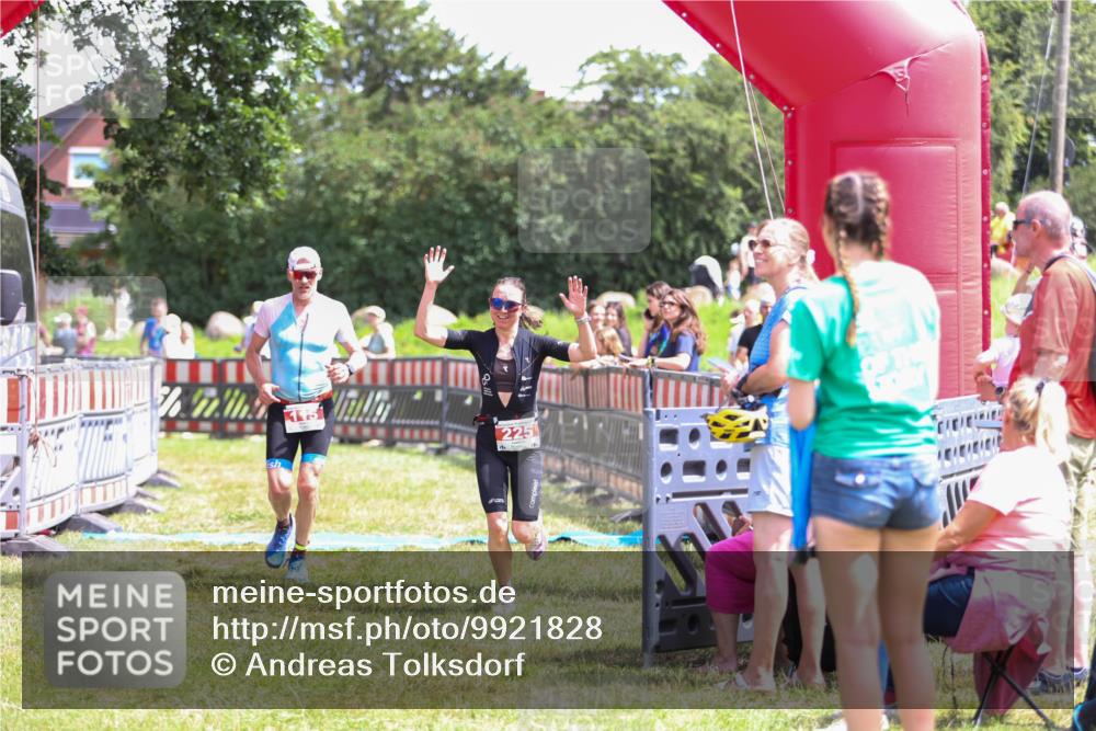 21.06.2026 - 29. Vierlanden-Triathlon Andreas Tolksdorf http://msf.ph/oto/9921828 21.06.2026 13:39:29 Ziel 115, 225 meine-sportfotos.de