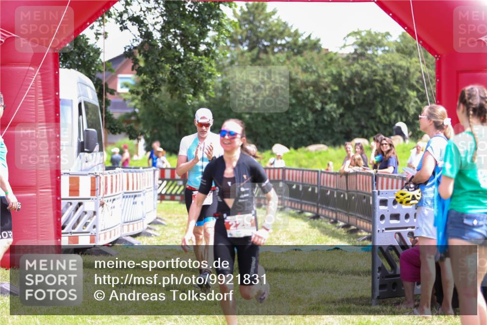 21.06.2026 - 29. Vierlanden-Triathlon Andreas Tolksdorf http://msf.ph/oto/9921831 21.06.2026 13:39:31 Ziel 115, 225 meine-sportfotos.de