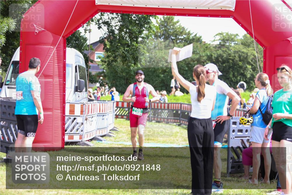 21.06.2026 - 29. Vierlanden-Triathlon Andreas Tolksdorf http://msf.ph/oto/9921848 21.06.2026 13:39:46 Ziel 69, 705 meine-sportfotos.de