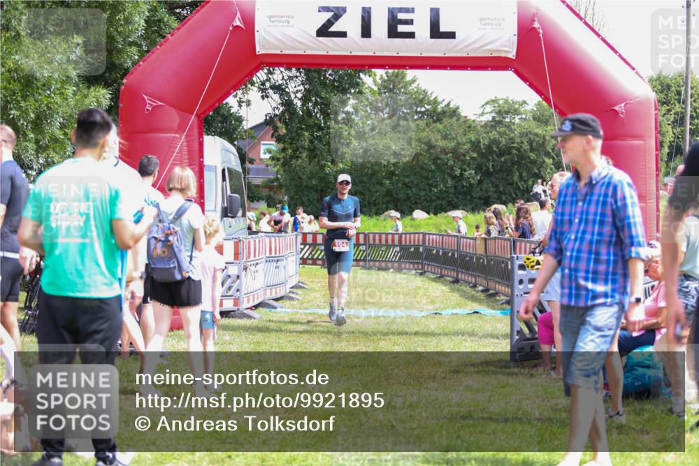21.06.2026 - 29. Vierlanden-Triathlon Andreas Tolksdorf http://msf.ph/oto/9921895 21.06.2026 13:41:05 Ziel 104, 761 meine-sportfotos.de