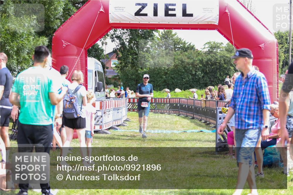 21.06.2026 - 29. Vierlanden-Triathlon Andreas Tolksdorf http://msf.ph/oto/9921896 21.06.2026 13:41:05 Ziel 104, 761 meine-sportfotos.de