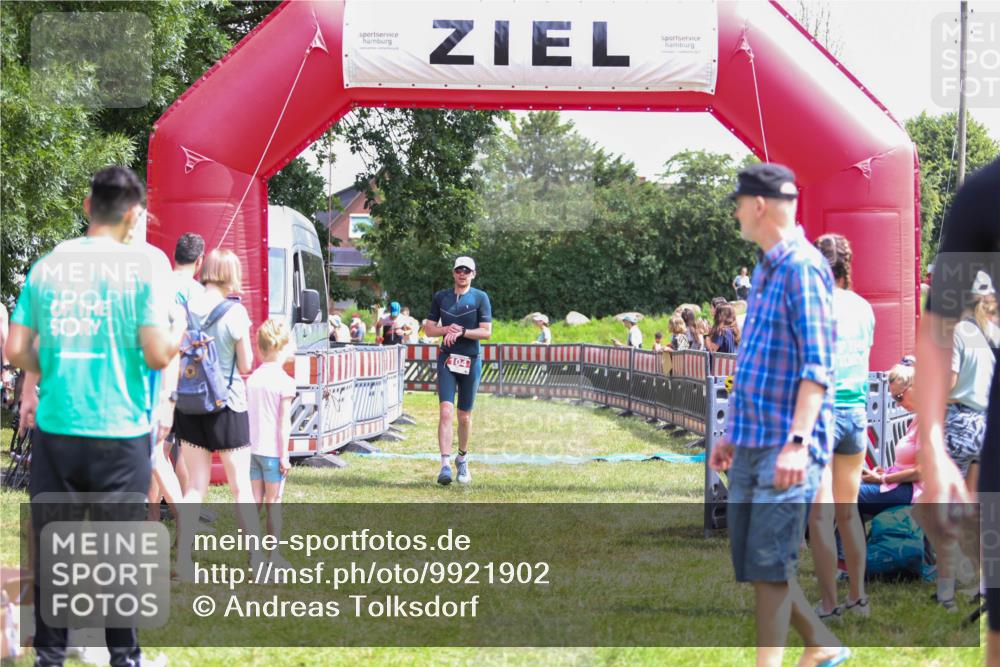21.06.2026 - 29. Vierlanden-Triathlon Andreas Tolksdorf http://msf.ph/oto/9921902 21.06.2026 13:41:05 Ziel 104, 761 meine-sportfotos.de