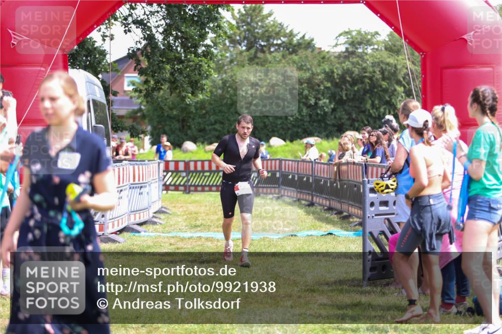 21.06.2026 - 29. Vierlanden-Triathlon Andreas Tolksdorf http://msf.ph/oto/9921938 21.06.2026 13:41:42 Ziel 90, 1353 meine-sportfotos.de