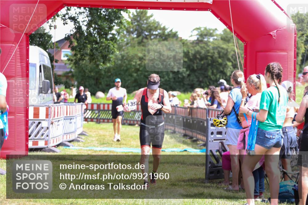 21.06.2026 - 29. Vierlanden-Triathlon Andreas Tolksdorf http://msf.ph/oto/9921960 21.06.2026 13:41:56 Ziel 33, 124 meine-sportfotos.de