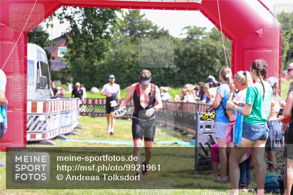 21.06.2026 - 29. Vierlanden-Triathlon Andreas Tolksdorf http://msf.ph/oto/9921961 21.06.2026 13:41:57 Ziel 33, 124 meine-sportfotos.de