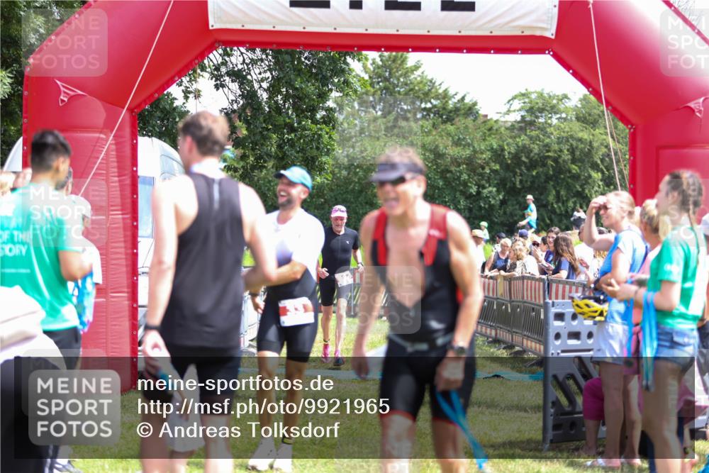 21.06.2026 - 29. Vierlanden-Triathlon Andreas Tolksdorf http://msf.ph/oto/9921965 21.06.2026 13:42:01 Ziel 33, 124 meine-sportfotos.de