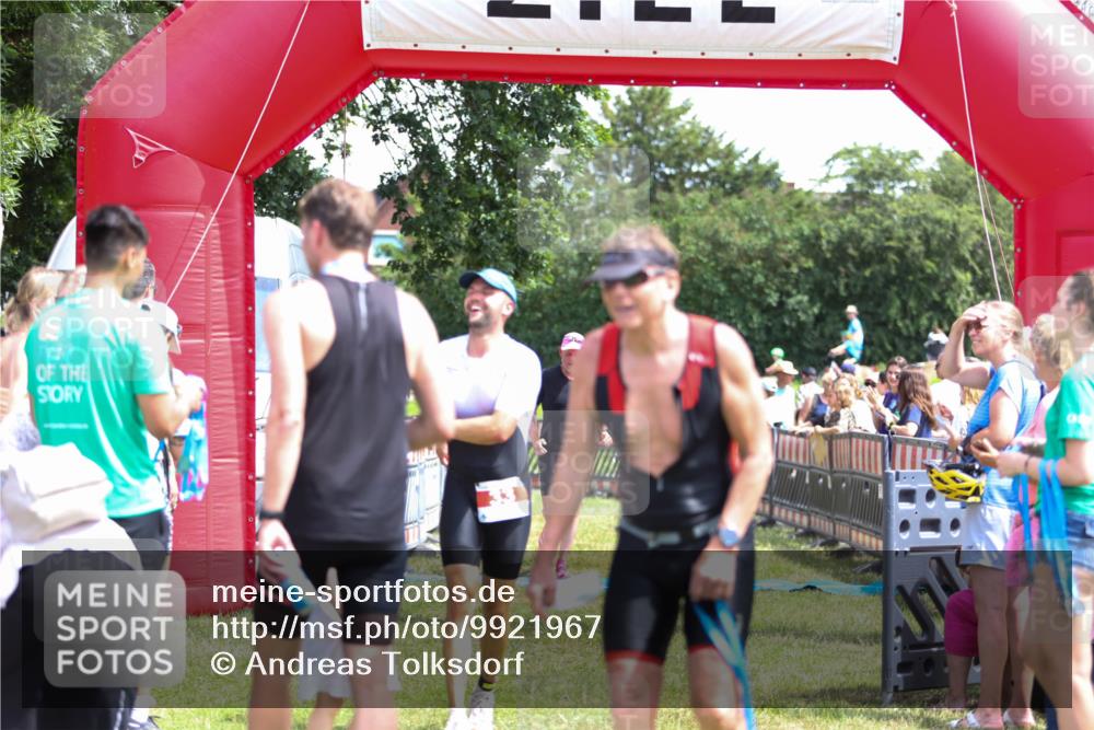 21.06.2026 - 29. Vierlanden-Triathlon Andreas Tolksdorf http://msf.ph/oto/9921967 21.06.2026 13:42:01 Ziel 33, 124 meine-sportfotos.de