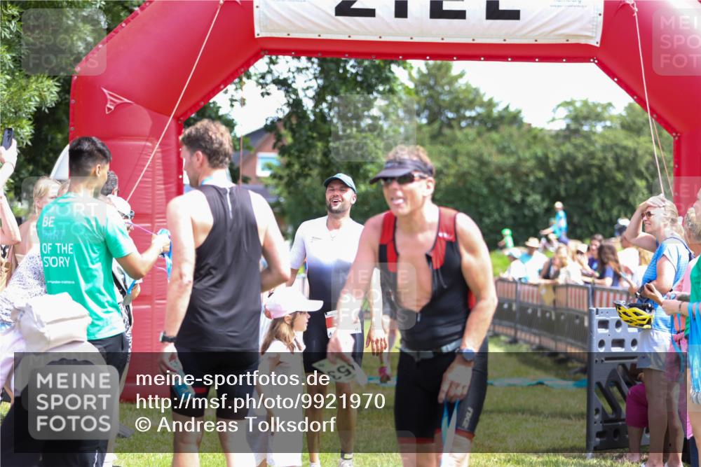 21.06.2026 - 29. Vierlanden-Triathlon Andreas Tolksdorf http://msf.ph/oto/9921970 21.06.2026 13:42:02 Ziel 33, 124 meine-sportfotos.de