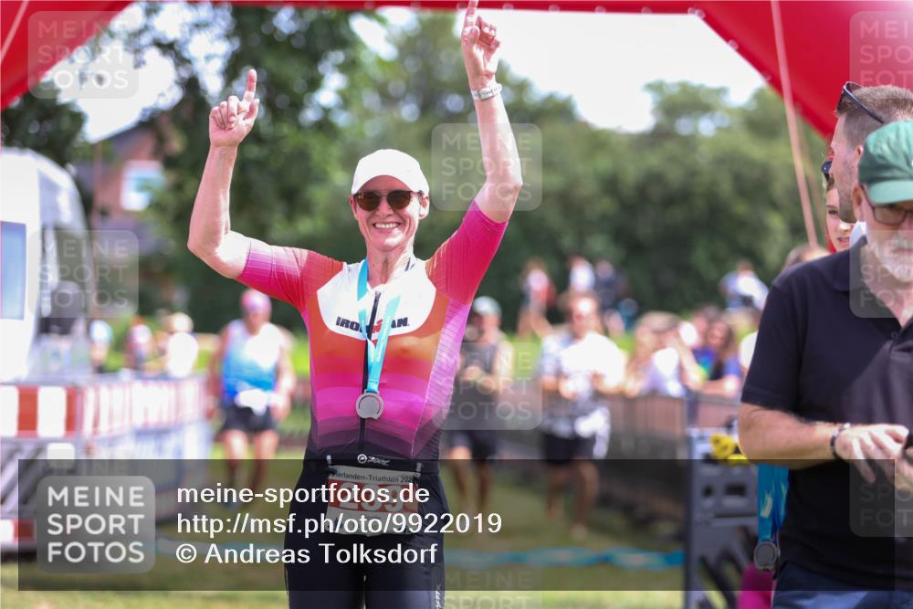 21.06.2026 - 29. Vierlanden-Triathlon Andreas Tolksdorf http://msf.ph/oto/9922019 21.06.2026 13:43:09 Ziel 284 meine-sportfotos.de