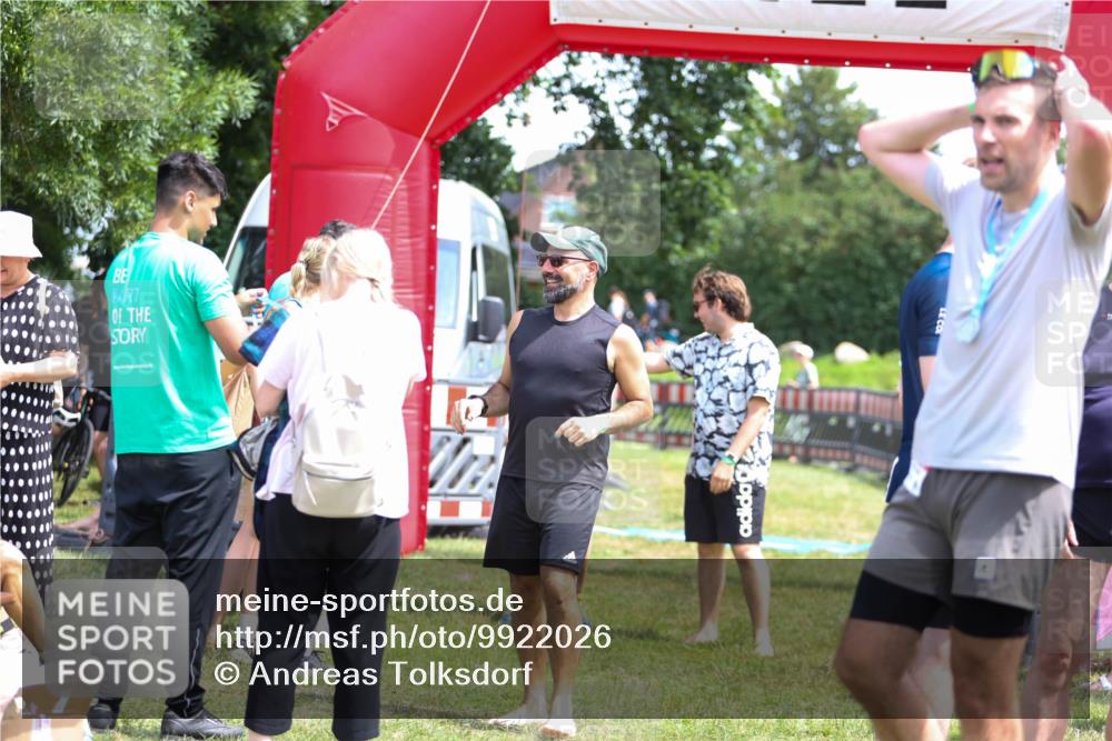 21.06.2026 - 29. Vierlanden-Triathlon Andreas Tolksdorf http://msf.ph/oto/9922026 21.06.2026 13:43:15 Ziel 284 meine-sportfotos.de