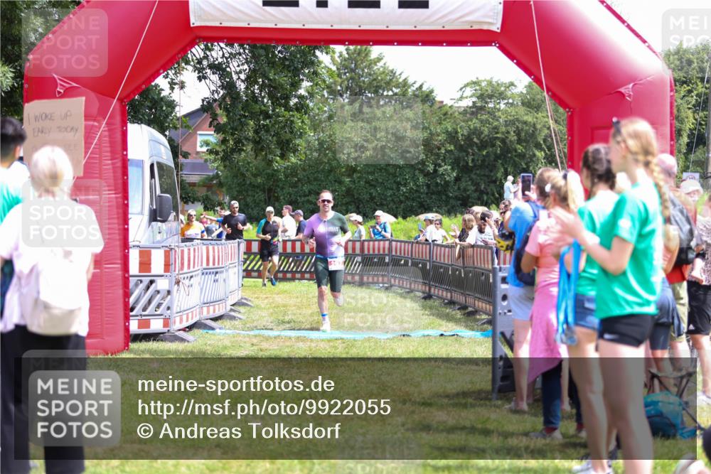 21.06.2026 - 29. Vierlanden-Triathlon Andreas Tolksdorf http://msf.ph/oto/9922055 21.06.2026 13:43:59 Ziel 113, 167, 291, 788 meine-sportfotos.de