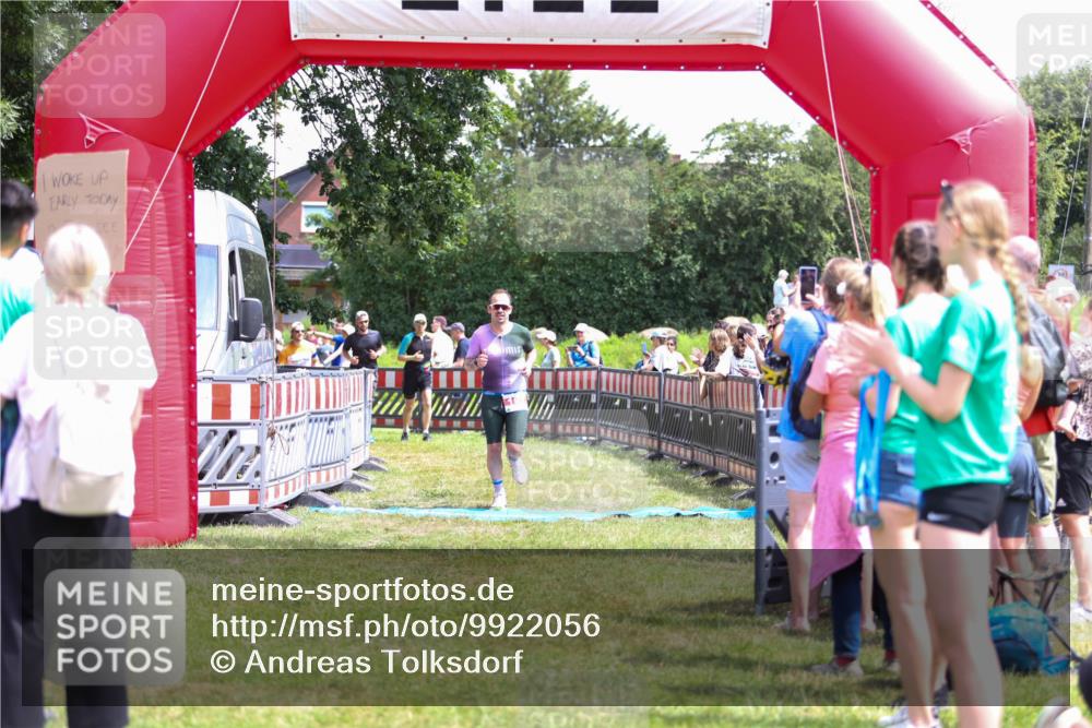 21.06.2026 - 29. Vierlanden-Triathlon Andreas Tolksdorf http://msf.ph/oto/9922056 21.06.2026 13:43:59 Ziel 113, 167, 291, 788 meine-sportfotos.de