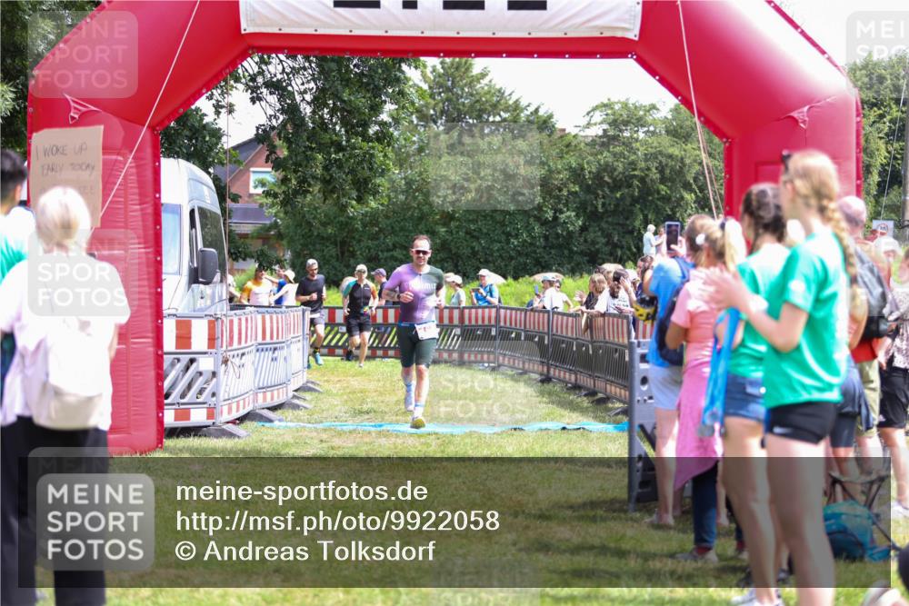 21.06.2026 - 29. Vierlanden-Triathlon Andreas Tolksdorf http://msf.ph/oto/9922058 21.06.2026 13:43:59 Ziel 113, 167, 291, 788 meine-sportfotos.de