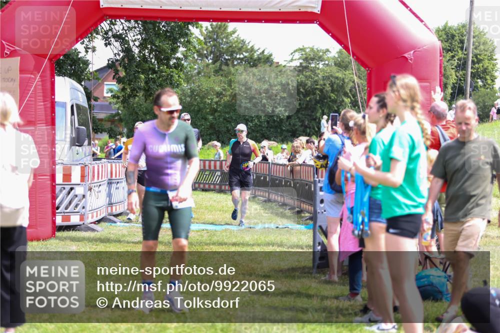 21.06.2026 - 29. Vierlanden-Triathlon Andreas Tolksdorf http://msf.ph/oto/9922065 21.06.2026 13:44:04 Ziel 113, 167, 291, 788 meine-sportfotos.de