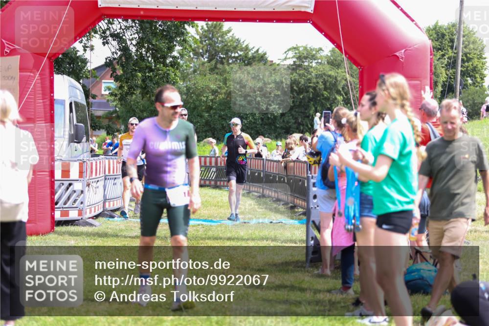 21.06.2026 - 29. Vierlanden-Triathlon Andreas Tolksdorf http://msf.ph/oto/9922067 21.06.2026 13:44:04 Ziel 113, 167, 291, 788 meine-sportfotos.de