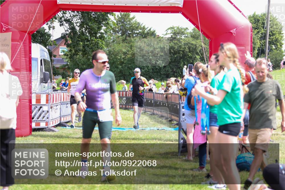 21.06.2026 - 29. Vierlanden-Triathlon Andreas Tolksdorf http://msf.ph/oto/9922068 21.06.2026 13:44:04 Ziel 113, 167, 291, 788 meine-sportfotos.de