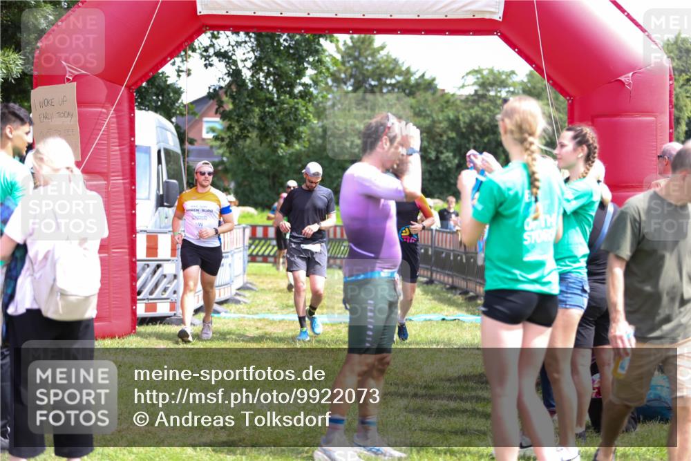 21.06.2026 - 29. Vierlanden-Triathlon Andreas Tolksdorf http://msf.ph/oto/9922073 21.06.2026 13:44:05 Ziel 113, 291, 788 meine-sportfotos.de