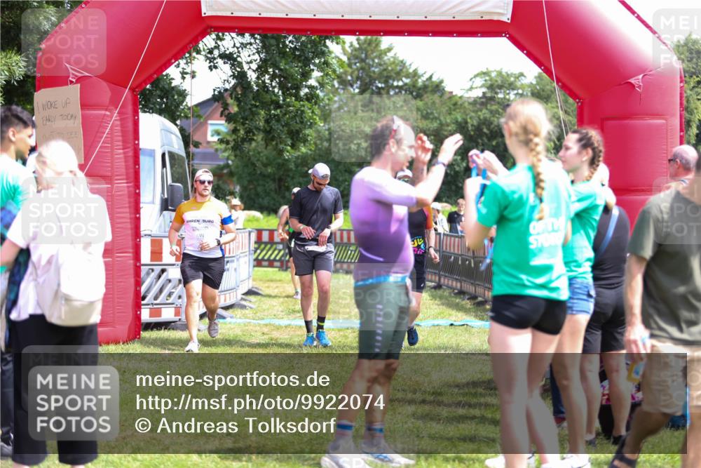 21.06.2026 - 29. Vierlanden-Triathlon Andreas Tolksdorf http://msf.ph/oto/9922074 21.06.2026 13:44:05 Ziel 113, 291, 788 meine-sportfotos.de
