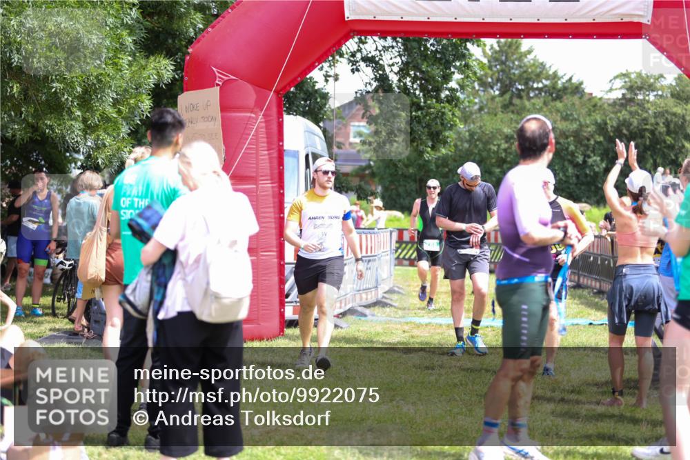 21.06.2026 - 29. Vierlanden-Triathlon Andreas Tolksdorf http://msf.ph/oto/9922075 21.06.2026 13:44:06 Ziel 113, 291, 788 meine-sportfotos.de