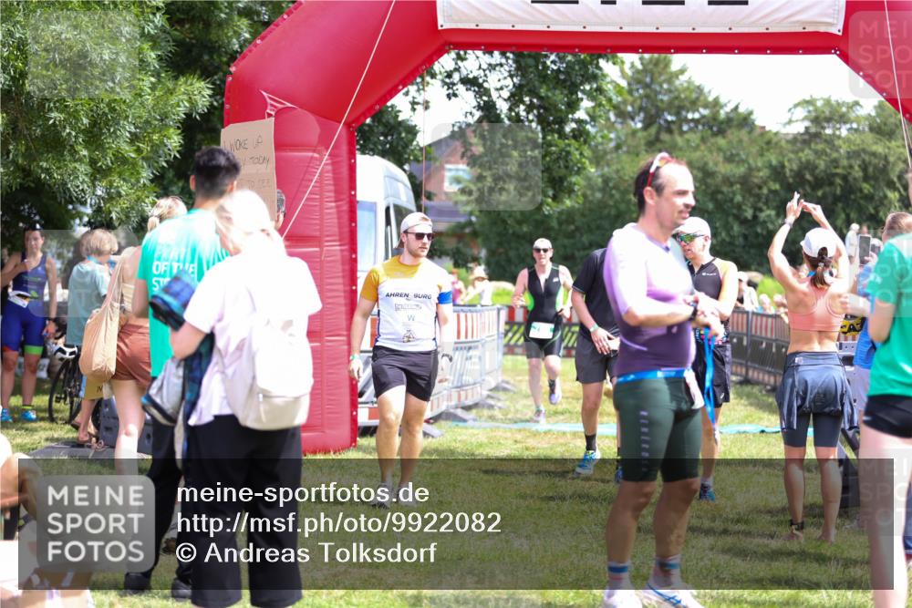 21.06.2026 - 29. Vierlanden-Triathlon Andreas Tolksdorf http://msf.ph/oto/9922082 21.06.2026 13:44:07 Ziel 113, 291, 788 meine-sportfotos.de