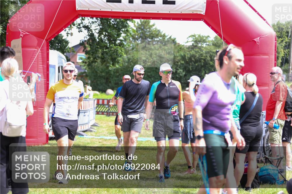 21.06.2026 - 29. Vierlanden-Triathlon Andreas Tolksdorf http://msf.ph/oto/9922084 21.06.2026 13:44:09 Ziel 113, 291, 788 meine-sportfotos.de