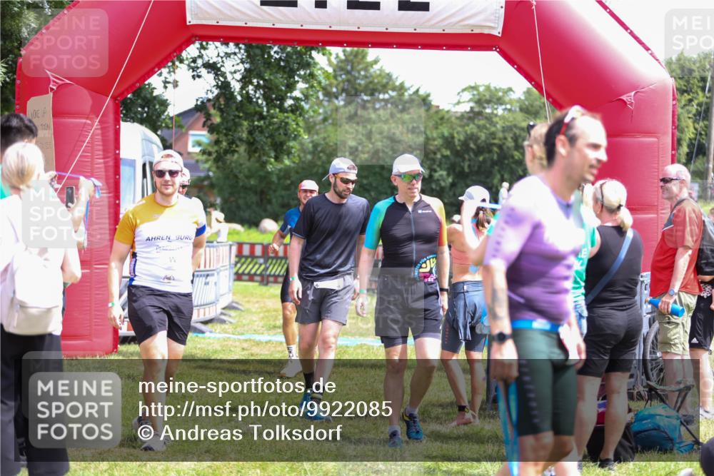 21.06.2026 - 29. Vierlanden-Triathlon Andreas Tolksdorf http://msf.ph/oto/9922085 21.06.2026 13:44:09 Ziel 113, 291, 788 meine-sportfotos.de