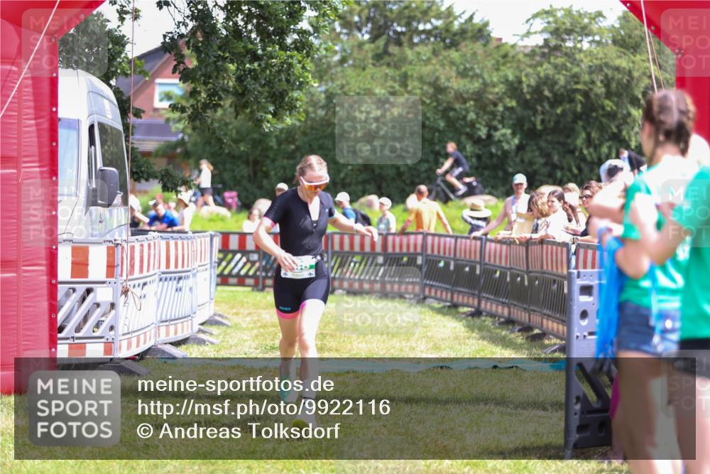 21.06.2026 - 29. Vierlanden-Triathlon Andreas Tolksdorf http://msf.ph/oto/9922116 21.06.2026 13:44:42 Ziel 754, 848 meine-sportfotos.de