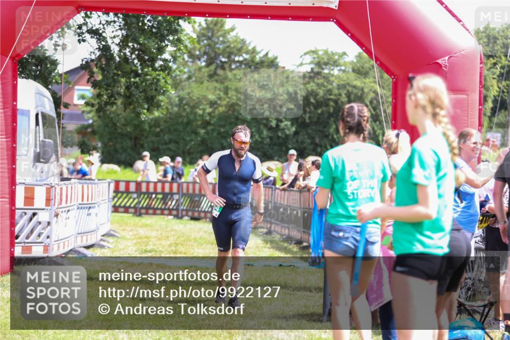 21.06.2026 - 29. Vierlanden-Triathlon Andreas Tolksdorf http://msf.ph/oto/9922127 21.06.2026 13:44:56 Ziel 58, 754 meine-sportfotos.de