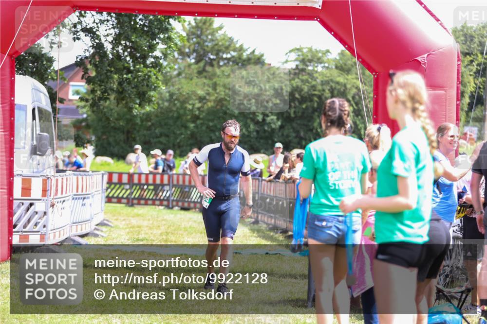 21.06.2026 - 29. Vierlanden-Triathlon Andreas Tolksdorf http://msf.ph/oto/9922128 21.06.2026 13:44:56 Ziel 58, 754 meine-sportfotos.de
