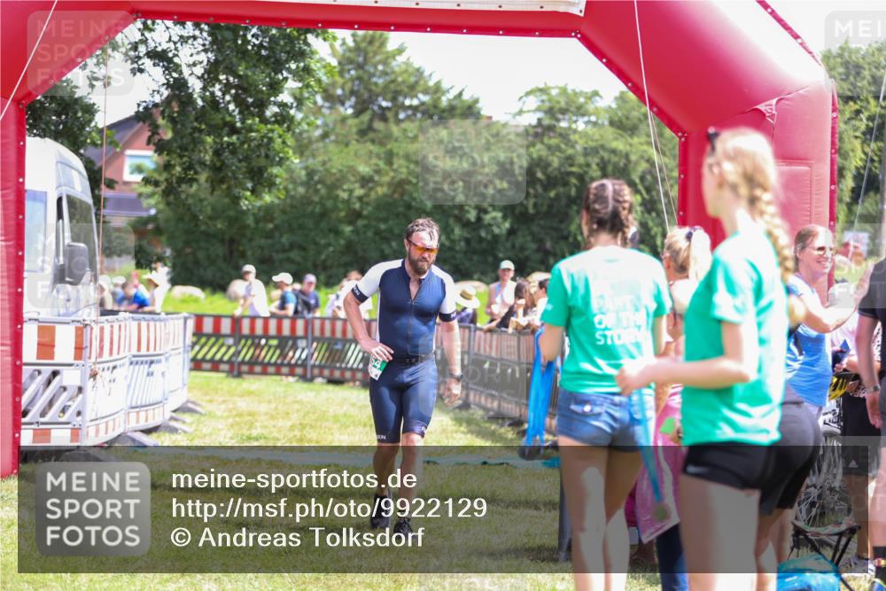 21.06.2026 - 29. Vierlanden-Triathlon Andreas Tolksdorf http://msf.ph/oto/9922129 21.06.2026 13:44:56 Ziel 58, 754 meine-sportfotos.de