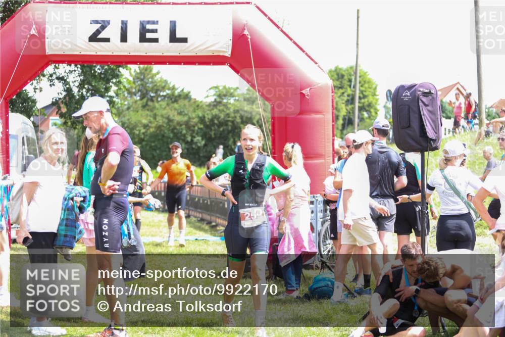21.06.2026 - 29. Vierlanden-Triathlon Andreas Tolksdorf http://msf.ph/oto/9922170 21.06.2026 13:46:06 Ziel 259, 283, 842 meine-sportfotos.de