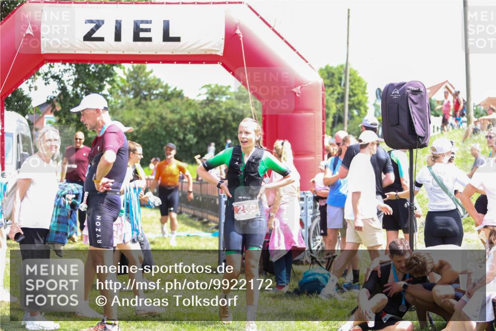 21.06.2026 - 29. Vierlanden-Triathlon Andreas Tolksdorf http://msf.ph/oto/9922172 21.06.2026 13:46:06 Ziel 259, 283, 842 meine-sportfotos.de
